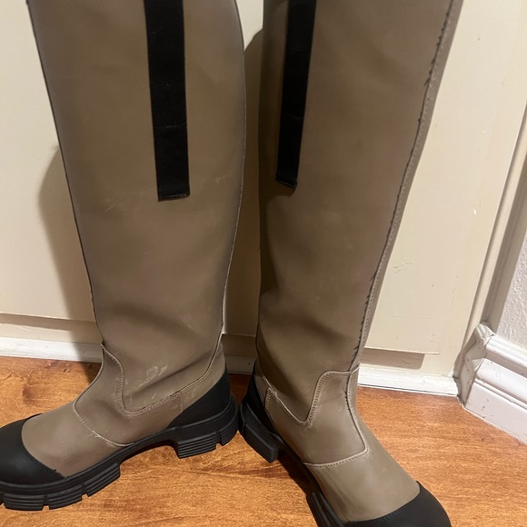 GANNI tall lug sole boots. Size 38 - Picture 8 of 11